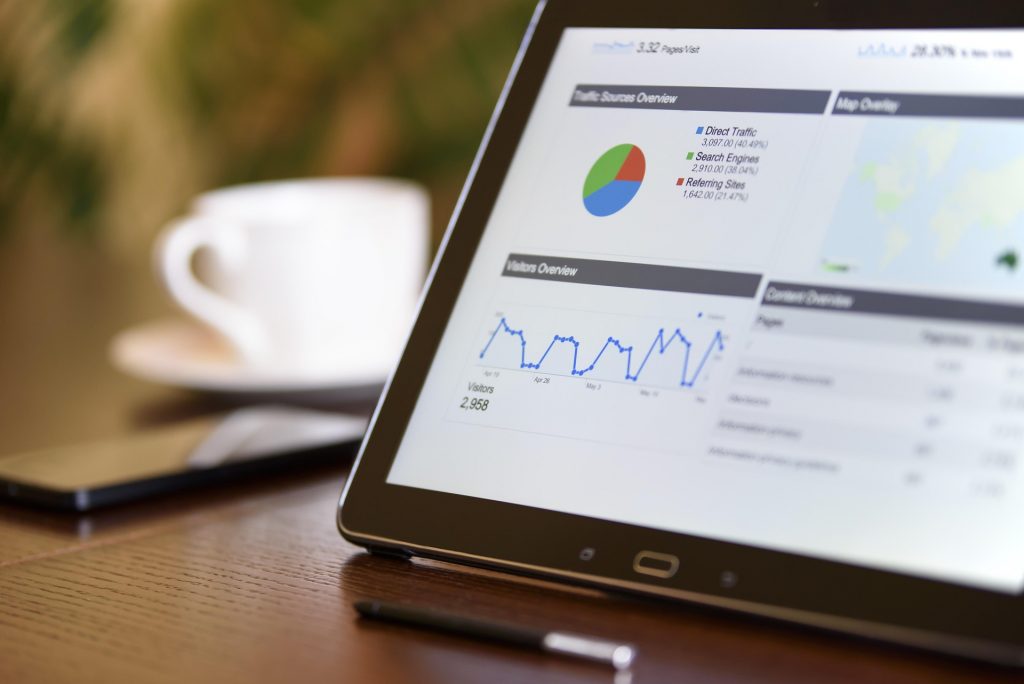 Tablet mit Google search Console auf dem Bildschirm